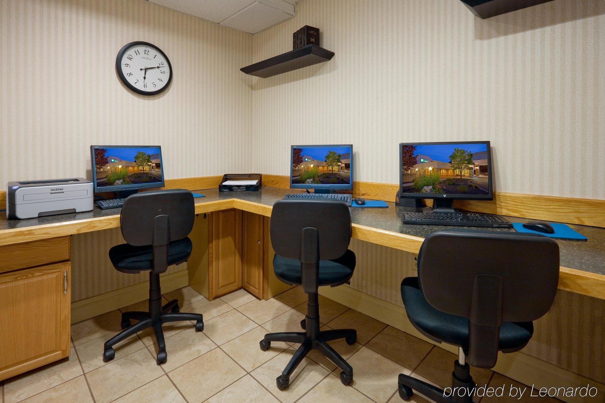 Holiday Inn Express Poughkeepsie By Ihg Servizi foto